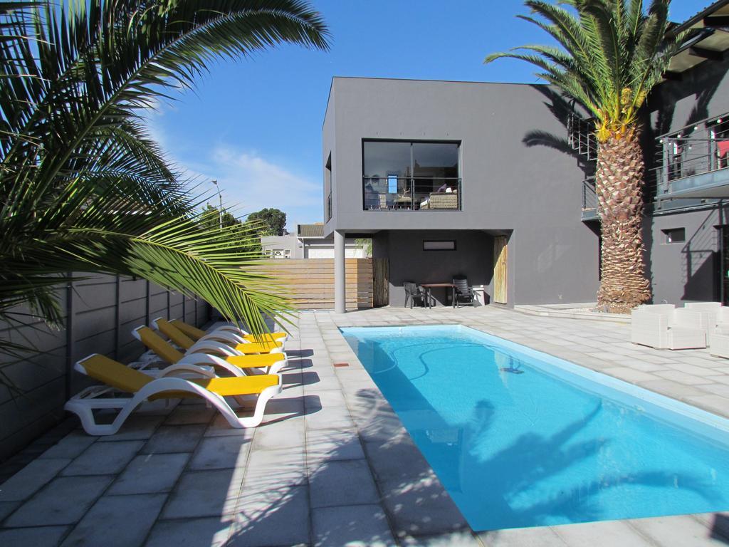 Capetown 4U Guesthouse Bloubergstrand Exterior photo